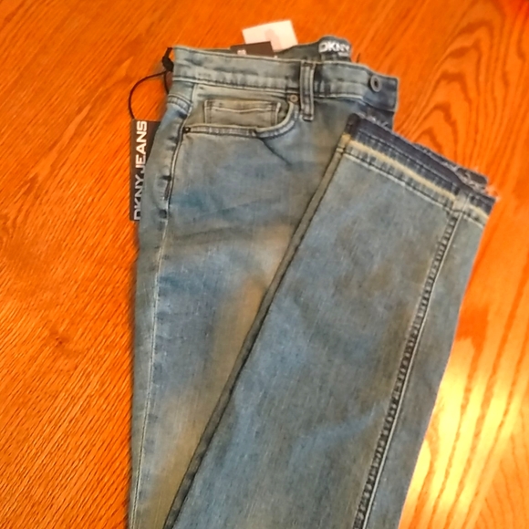 Dkny Denim - DKNY Manhattan High Rise Skinny Jeans